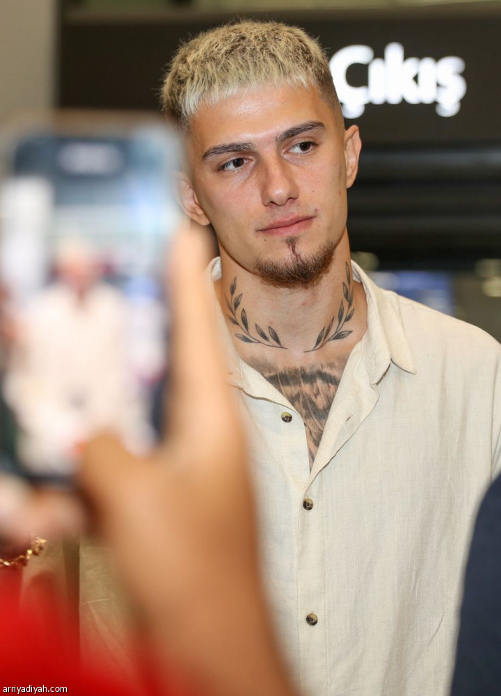 الاتفاق يحسم صفقة التركي أوزديمير