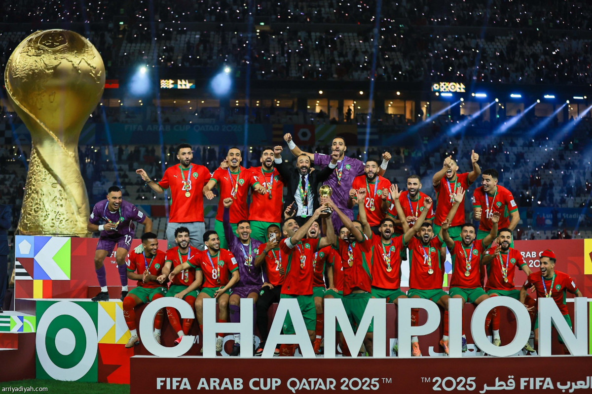 تتويج الأسود