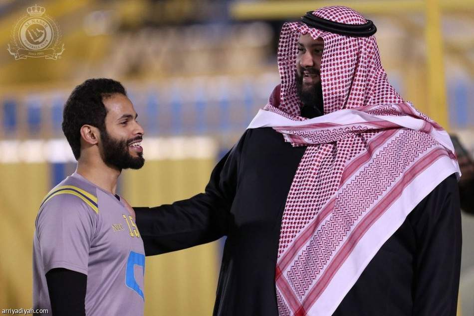 فيصل بن تركي يجتمع بلاعبي النصر بتواجد شرفي وإداري