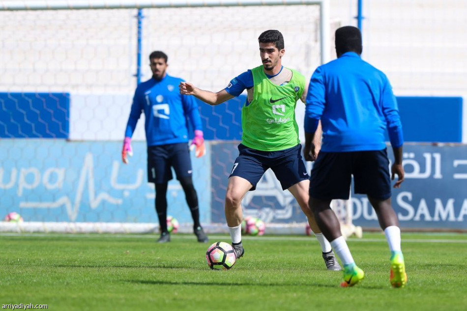 دياز يعتمد على الحافظ أمام الوحدة