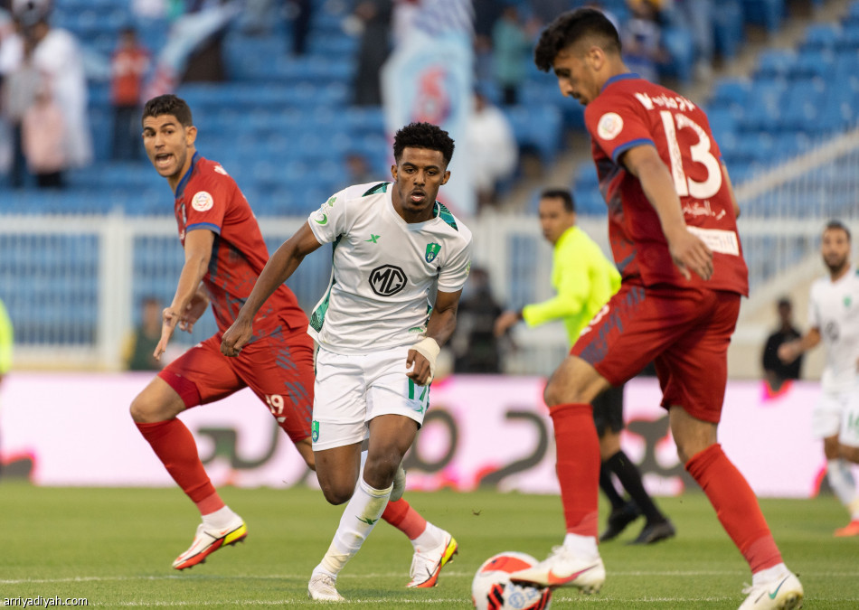 عقدة المحالة تلاحق الأهلي