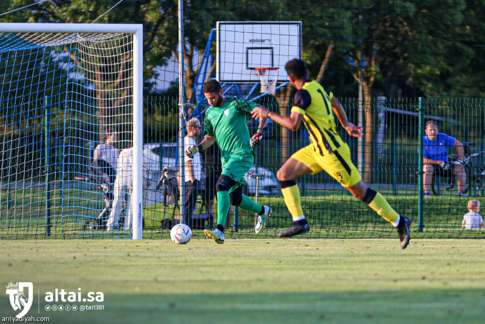 الطائي يودع سلوفينيا بثنائية اتحاد كلباء