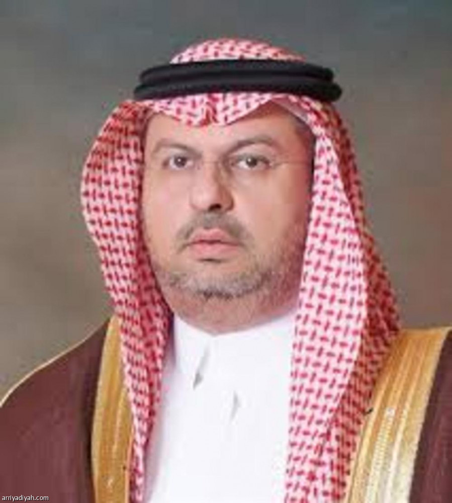 عبدالله بن مساعد وأحمد عيد يطمئنان على الأخضر الشاب