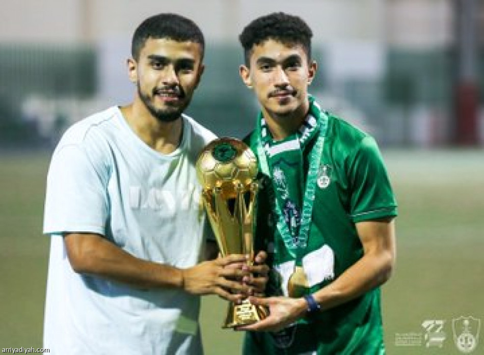 تتويج شباب الأهلي ببطولة الممتاز