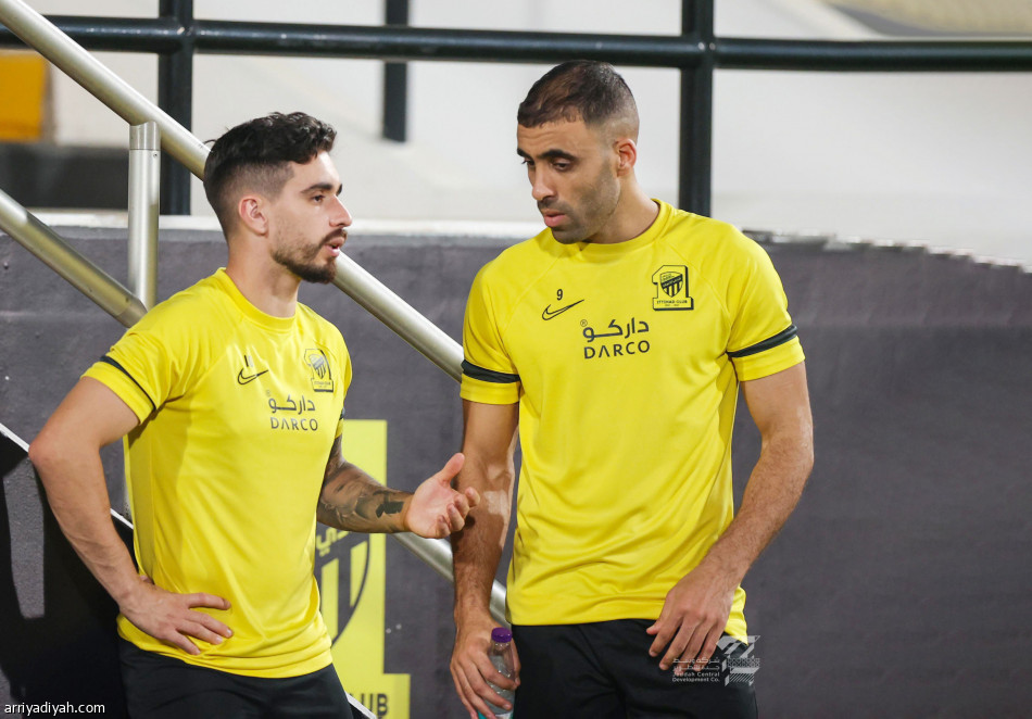 75% الاتحاد 
يستفيق بالليوث