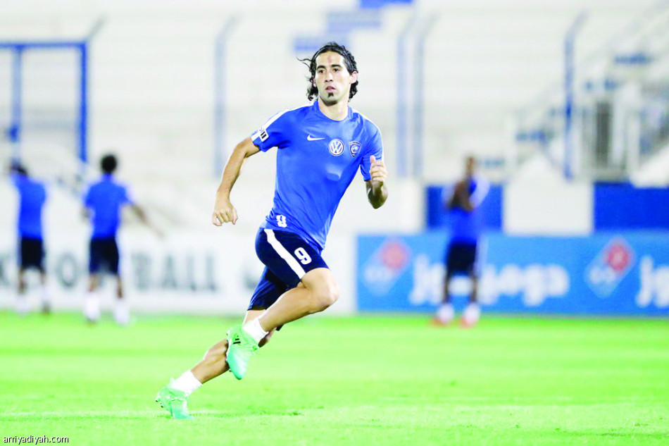 دياز يرسم مخطط الهلال للدوري