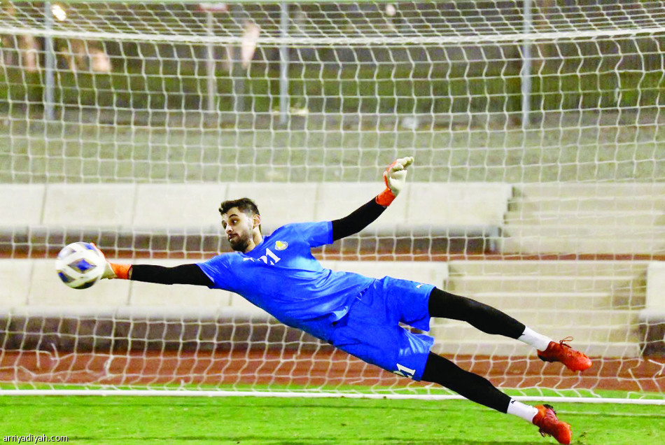 شباب الأهلي.. 
9 مشاركات و5 إخفاقات