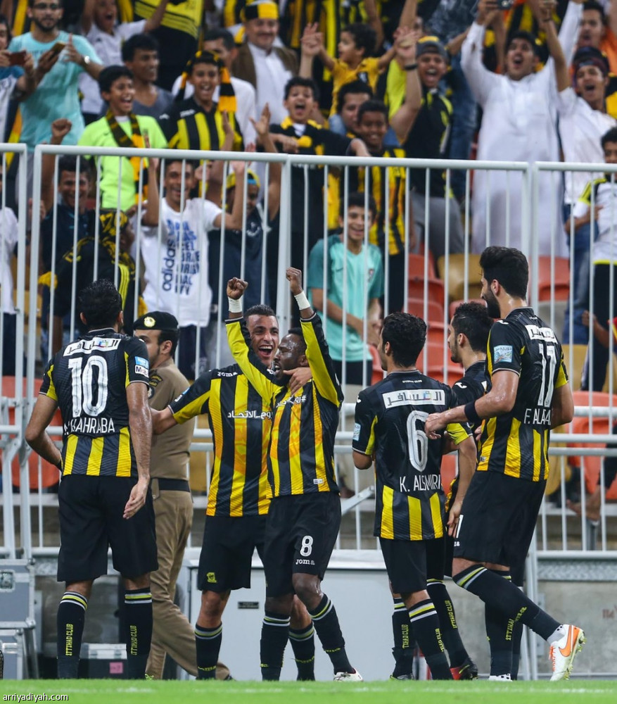 الاتحاد ينتزع صدارة 