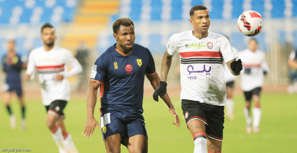 بعد 11 جولة.. 
الحزم ينتصر