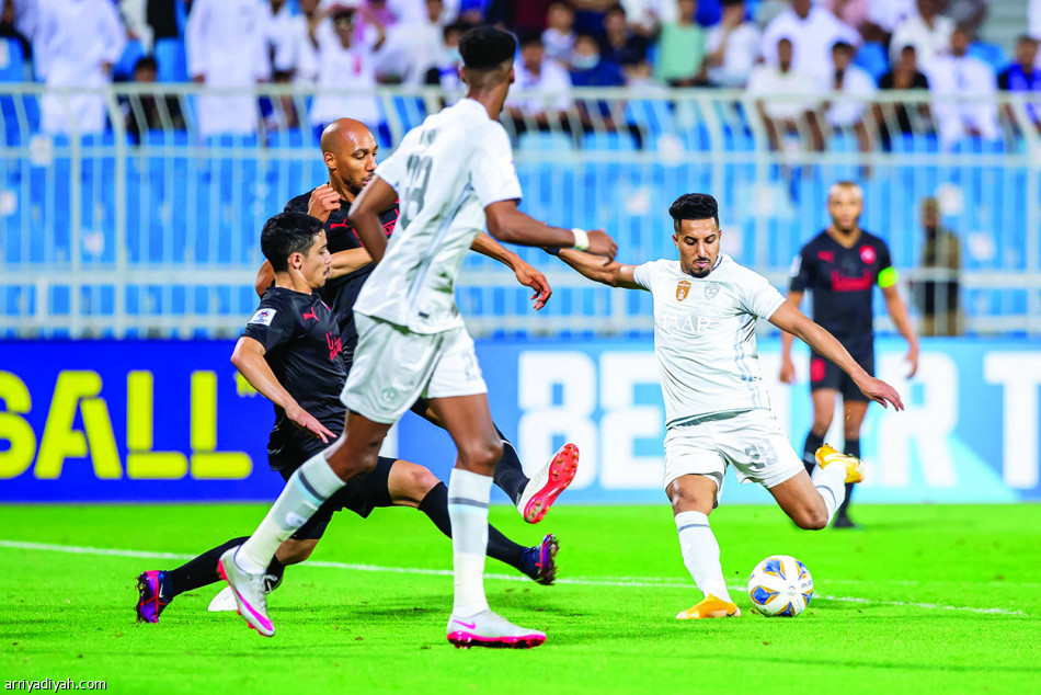 الهلال
 يتلقى الخسارة 36