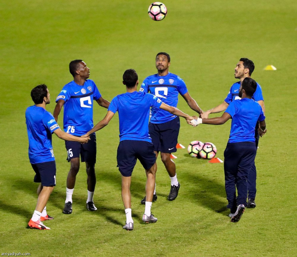 هوساوي يعود للهلال .. والثنائي خارج قائمة الخليج