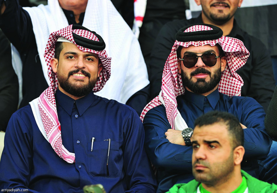 حفل تاريخي
وسلبية خامسة