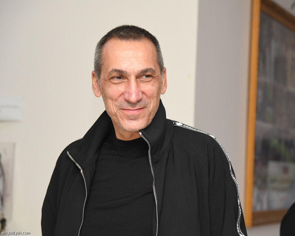 الفتح يستقبل دونيس ويضم الخليف