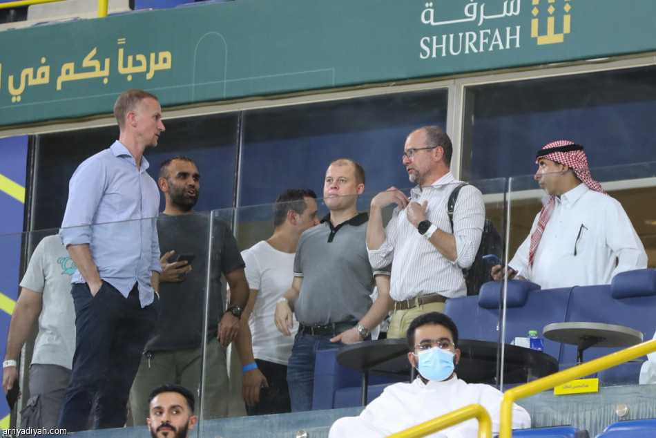 قبل مونديال الأندية.. وفد «فيفا» يتفقد ملعب الأول بارك