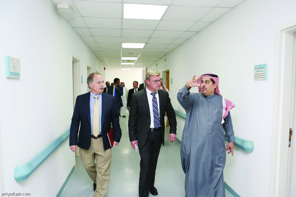 فريق العمل يبدأ تطوير الطب الرياضي