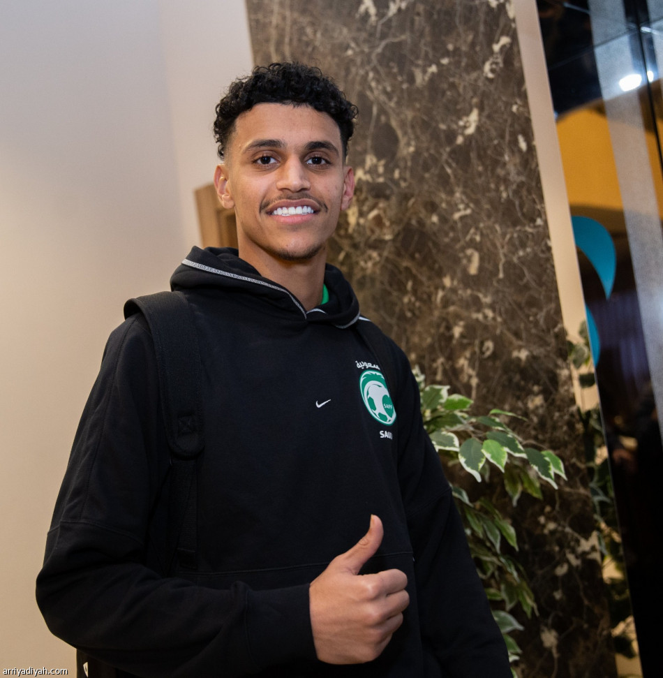 الأخضر الشاب يصل طشقند ويدشن مشوار آسيا