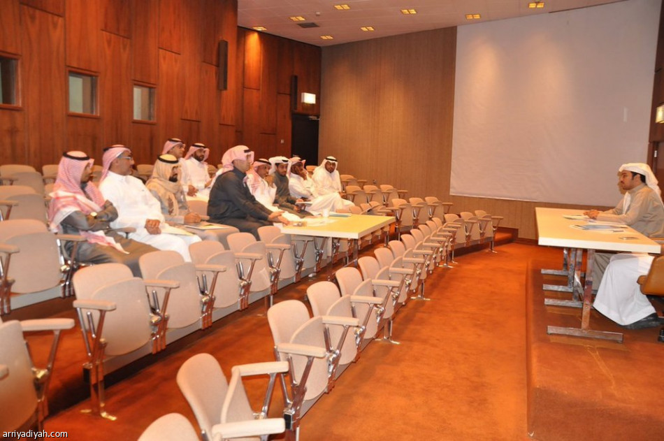 الصنيع يبدأ اجتماعاته مع الأجهزة الفنية للمنتخبات السنية