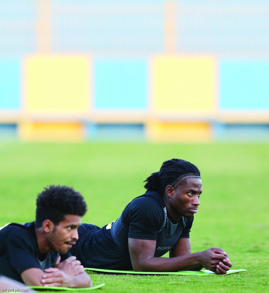 النصر يفقد 10 في معسكر الإمارات