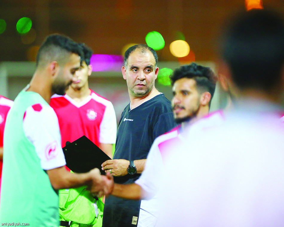 روابح يقود التدريب.. ويمدد إجازة العيد