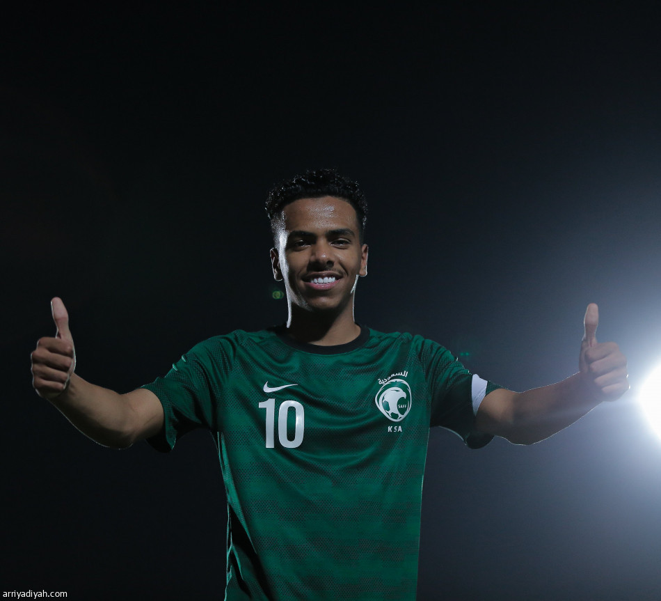 غدا.. الأخضر الشاب والأوزبكي في صراع الصدارة