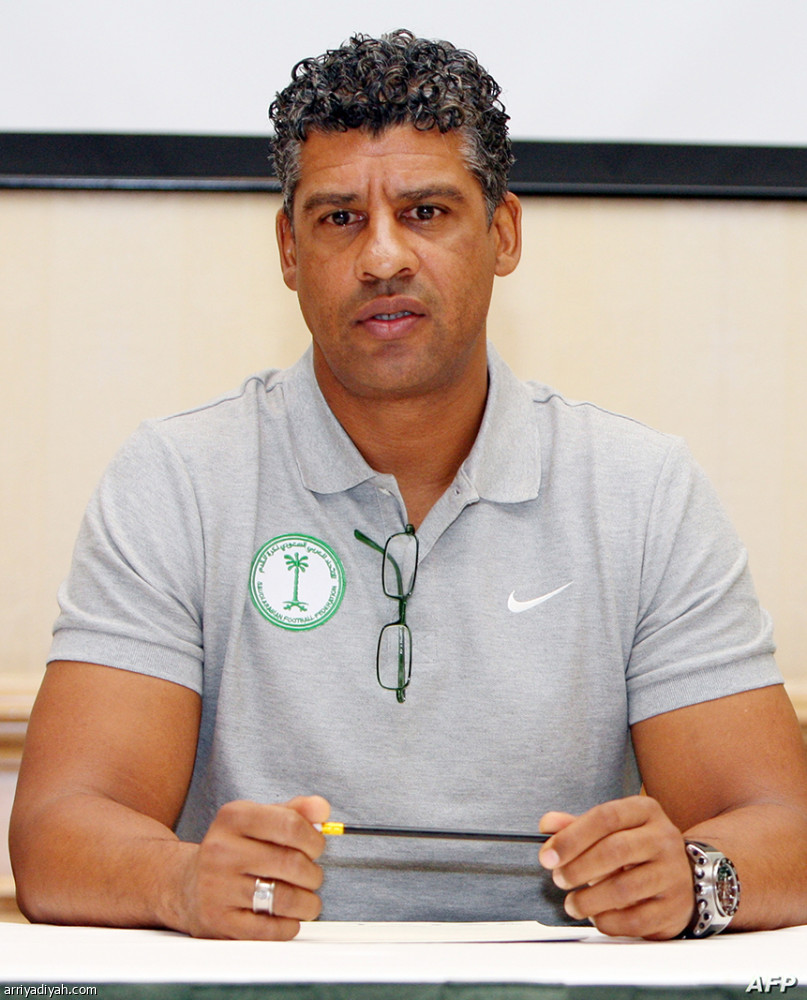 الصالة الخاصة.. 
غريب الأول.. وتمبكتي الأخير