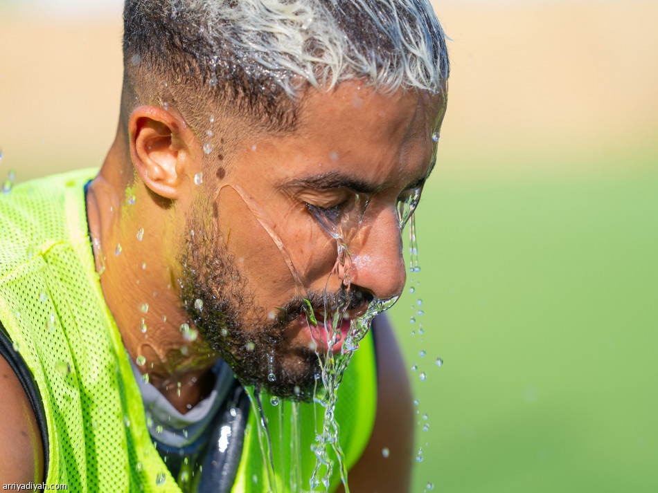 كيم يلتحق بمعسكر الشباب في ماربيا