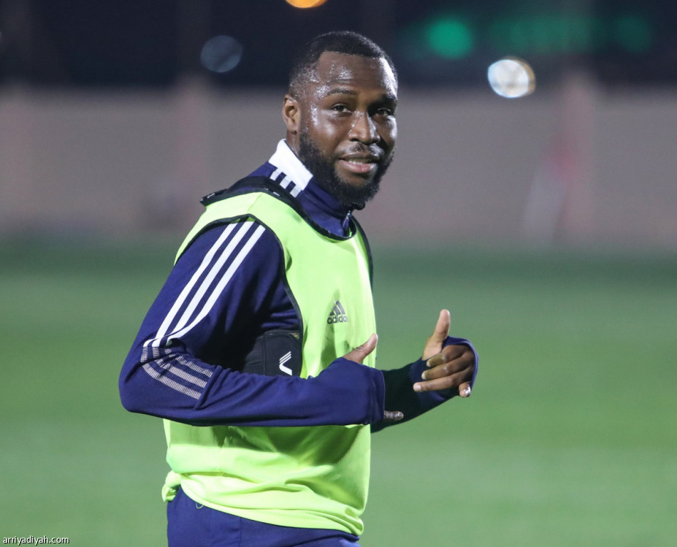 الاتفاق.. الدبل يحفز اللاعبين ونياكاتي يعود