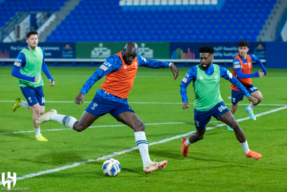 الهلال.. نجاح جراحة غضروف المفرج