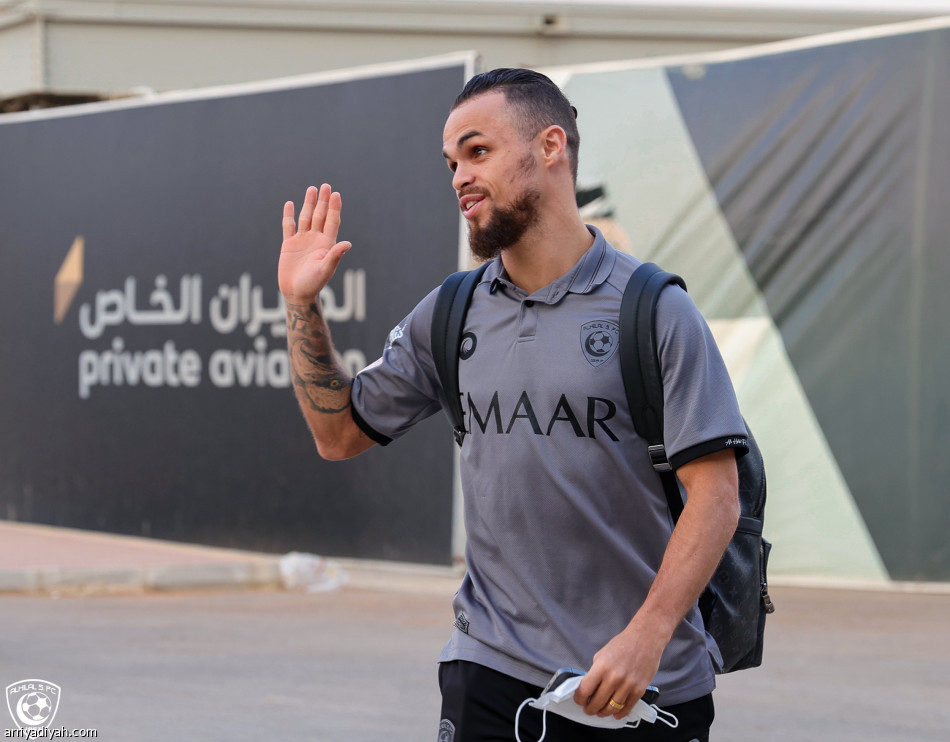 الفرج وسالم والشهراني خارج قائمة الهلال