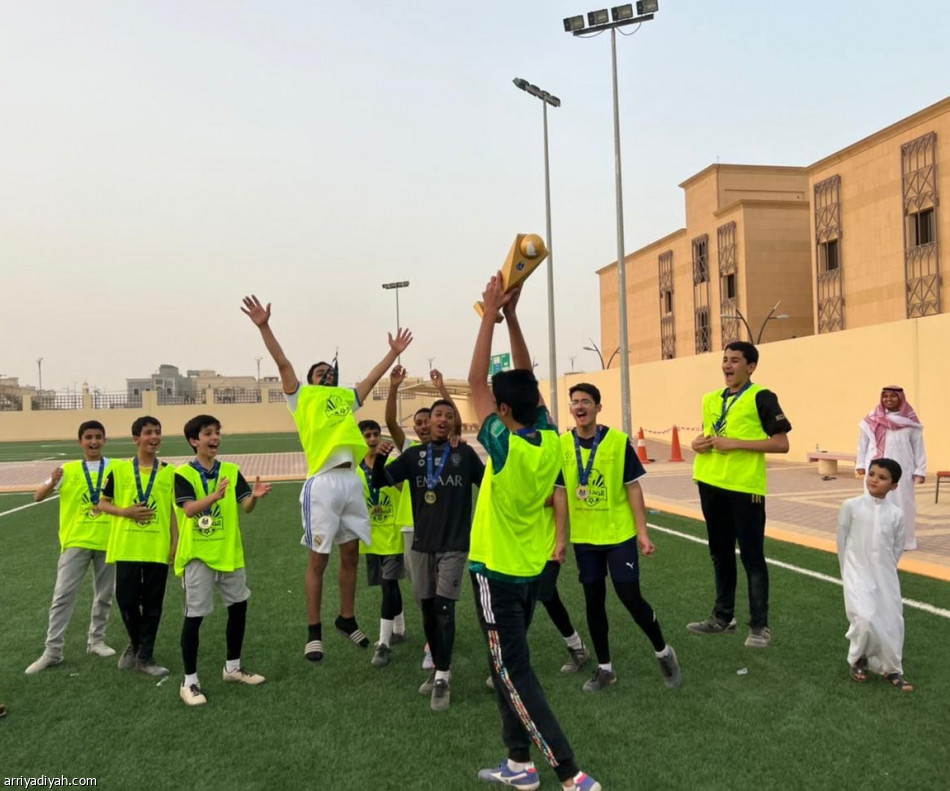 دوري المدارس.. 103 معلمات في دورة مدربات كرة القدم