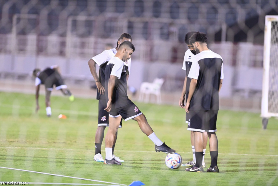 قبل الهلال.. الوحدة يستعيد المحمدي والحافظ