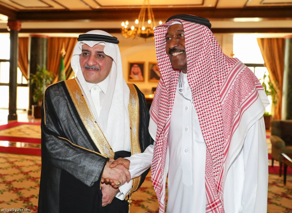 نجوم الأخضر يستعيدون الذكريات في تبوك