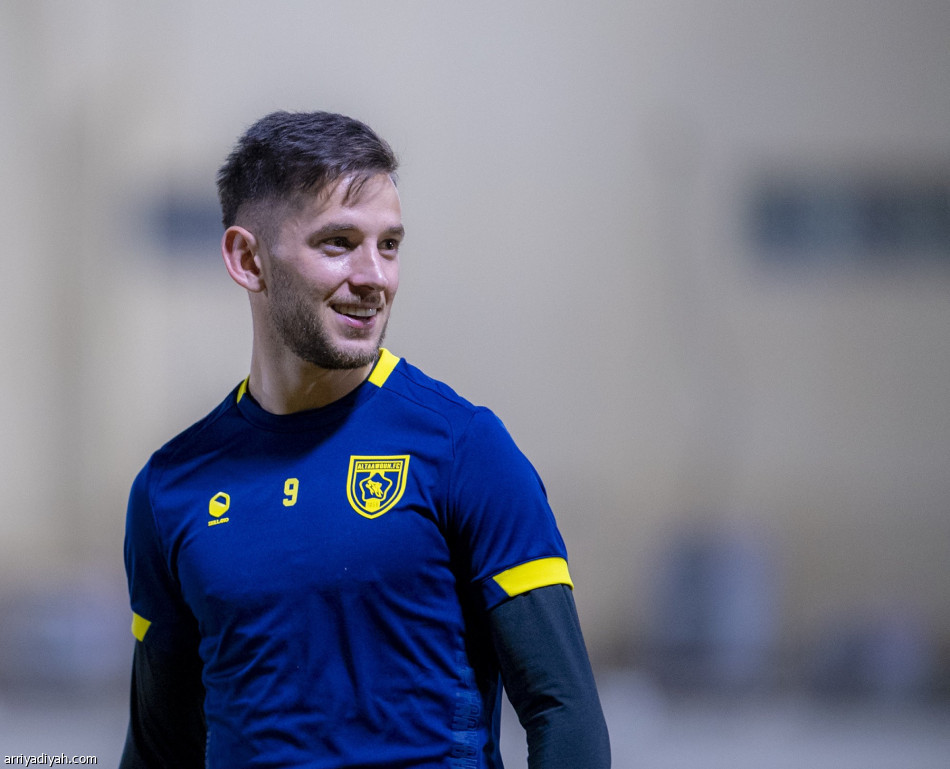 التعاون يضم  زي لويس.. ويخالص لوفانور