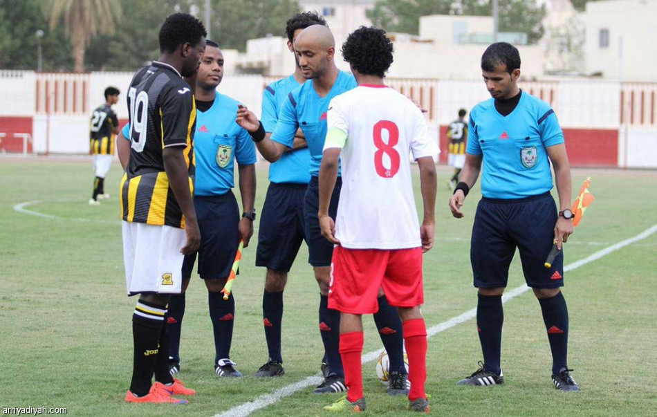 الأهلي والنصر والهلال في صدارة دوري الشباب