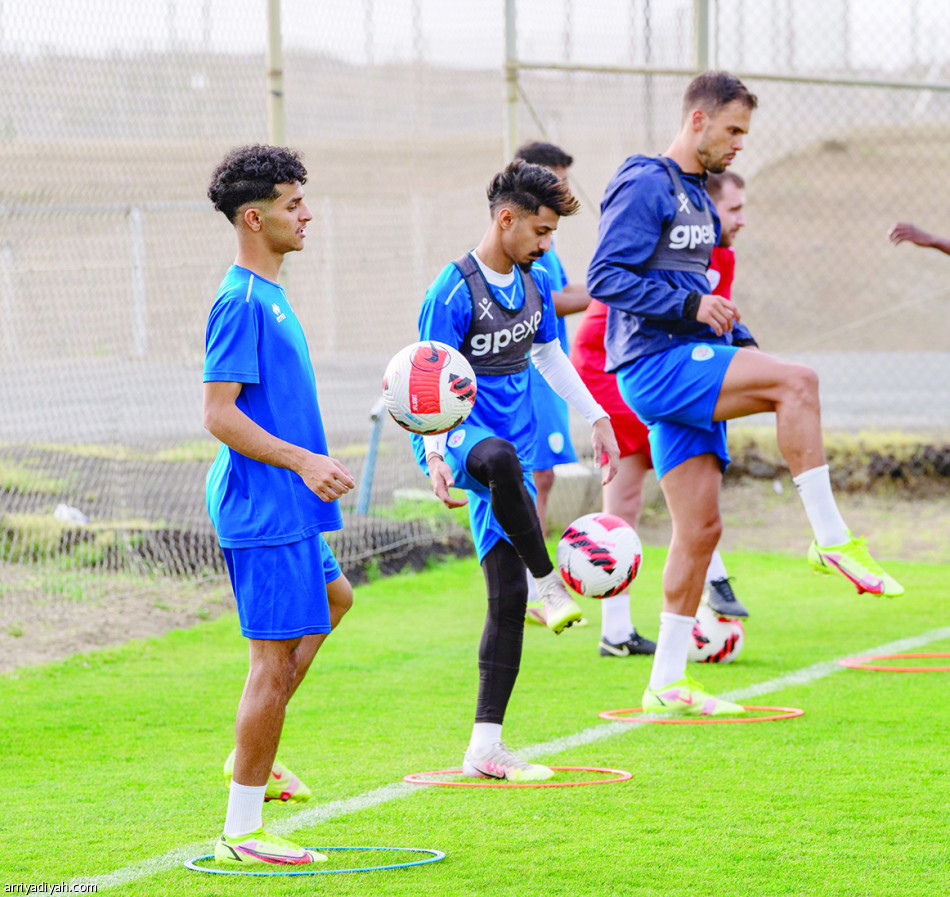 التوالي الثالث..
الهلال.. فرحة ناقصة