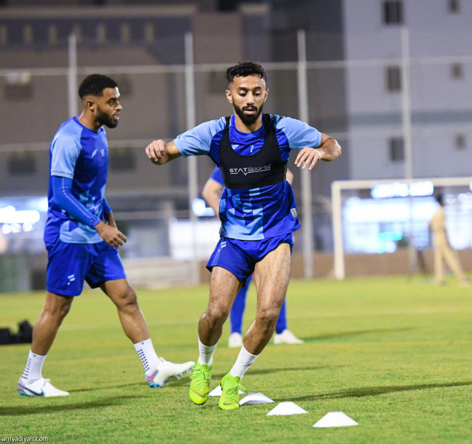 الفتح.. دونيس يصحح الأخطاء