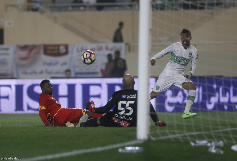 الأهلي يرد اعتباره ويقصي القادسية من كأس الملك