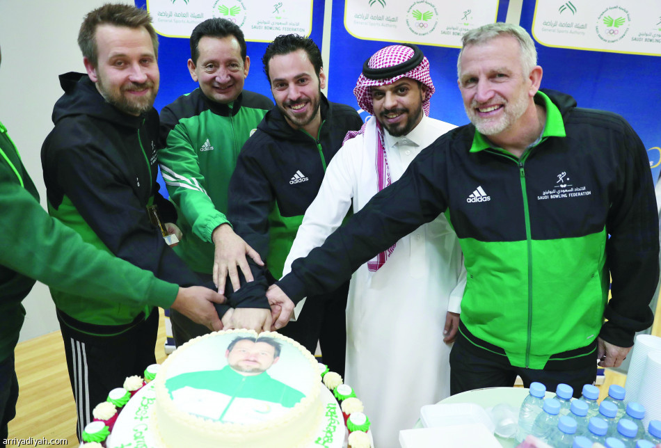 الخليوي يخطف صدارة فردية البولينج