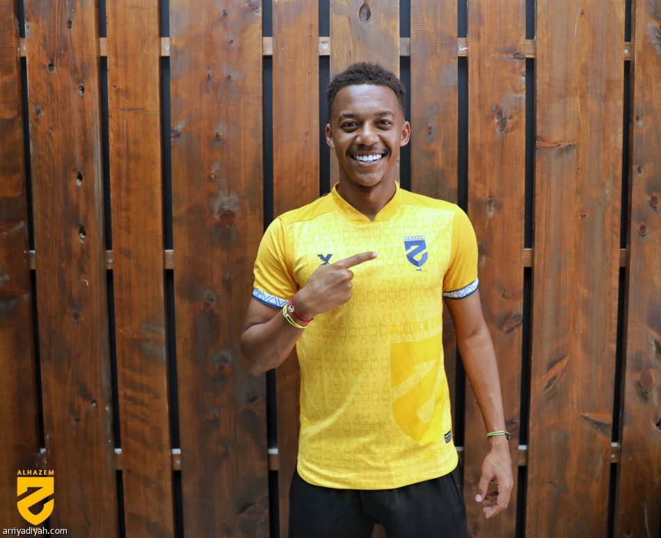 الحزم يضم المطيري حتى 2026