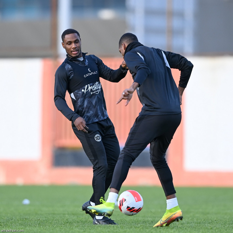 الشباب يعيد جونيور.. ويكثف التدريبات اللياقية