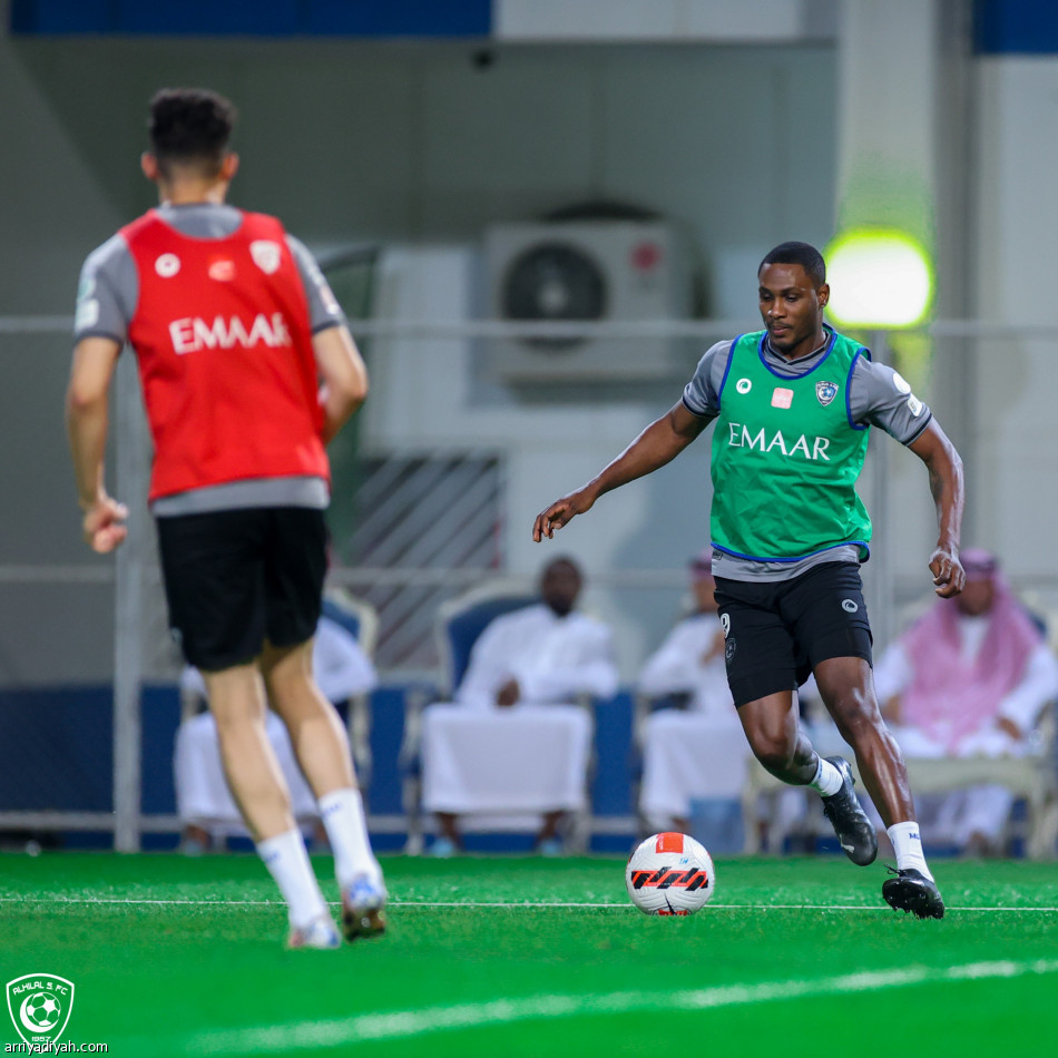 «الإنفلونزا» تبعد سالم وناصر عن الهلال