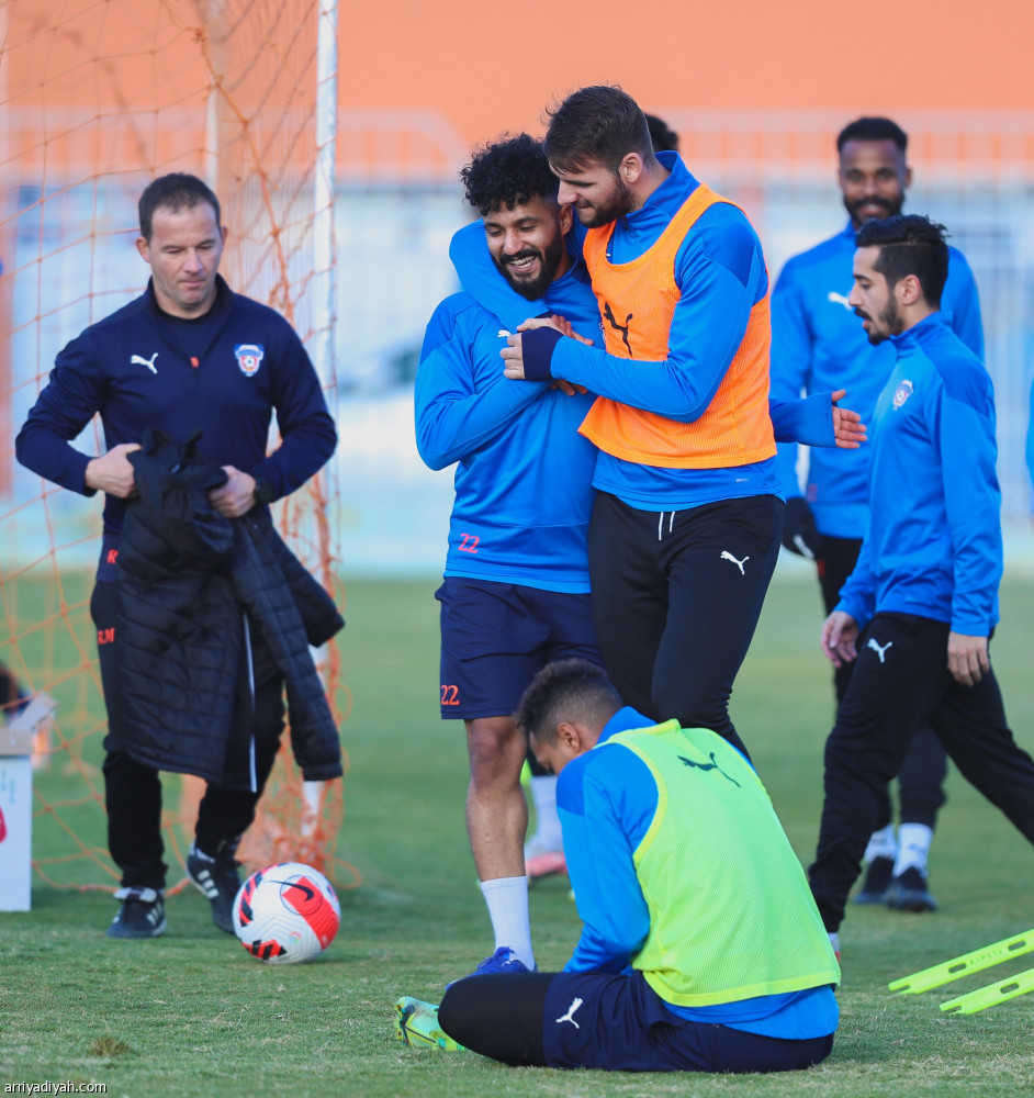 رازوفيتش يواجه لاعبي الفيحاء بالتحليل الفني