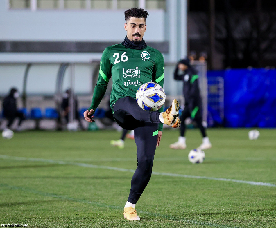 الأخضر قبل اليابان.. استحواذ ومناورة