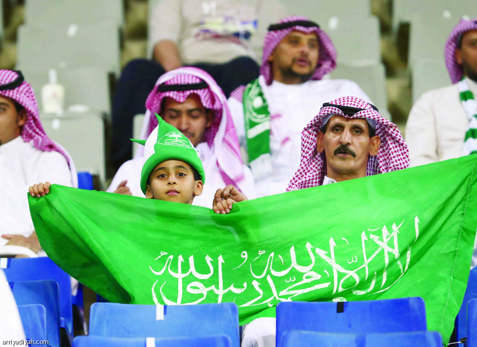 جماهير سعودية وعراقية حضرت برفقة عائلاتها لمتابعة مواجهة المنتخبين السعودي والعراقي