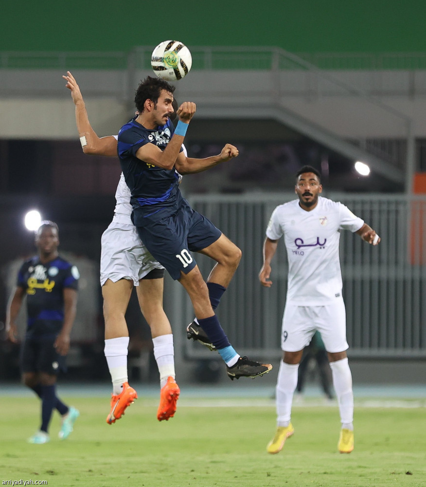 الأخدود يطارد الأهلي برباعية جدة