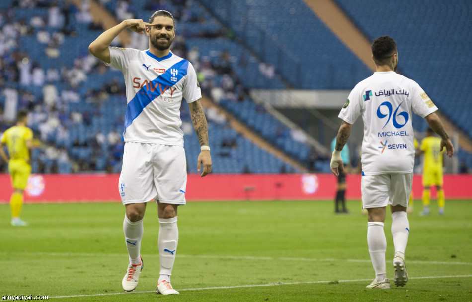 نيفيز وميتروفيتش يقودان الهلال إلى ربع نهائي كأس الملك