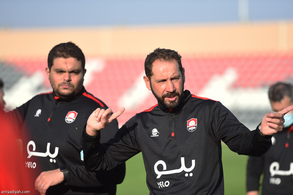 اجتماع يحفز الرائد لمواجهة أبها