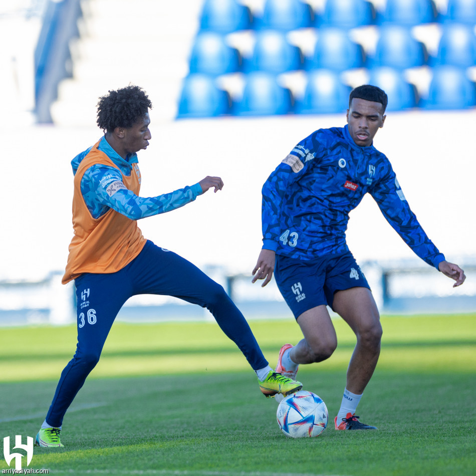 الهلال.. دياز يجهز اللاعبين بمناورة «هلال 19»