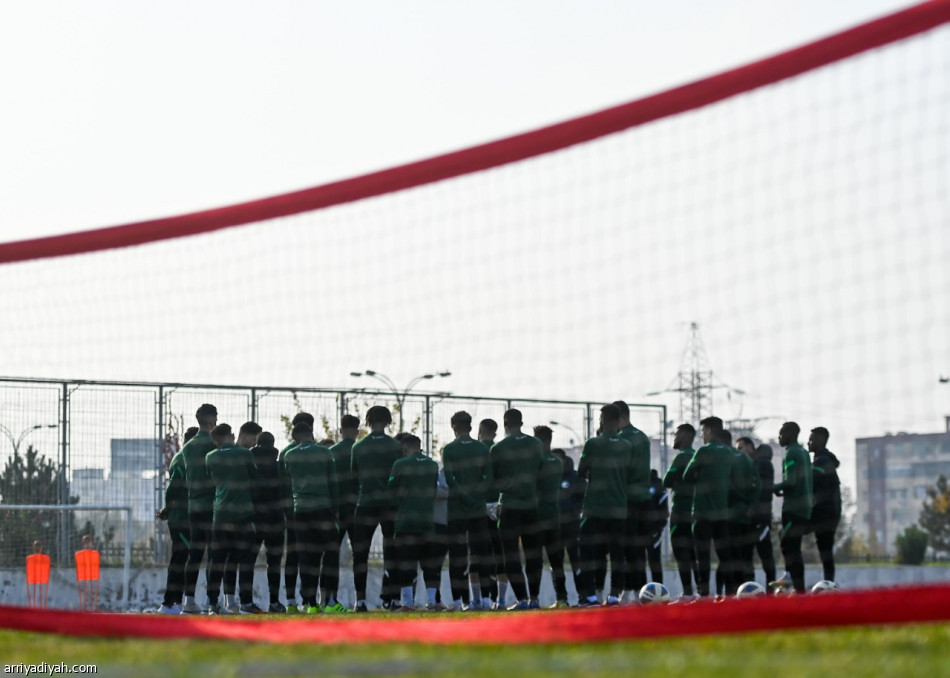 الأخضر يفتح ملف بنجلاديش