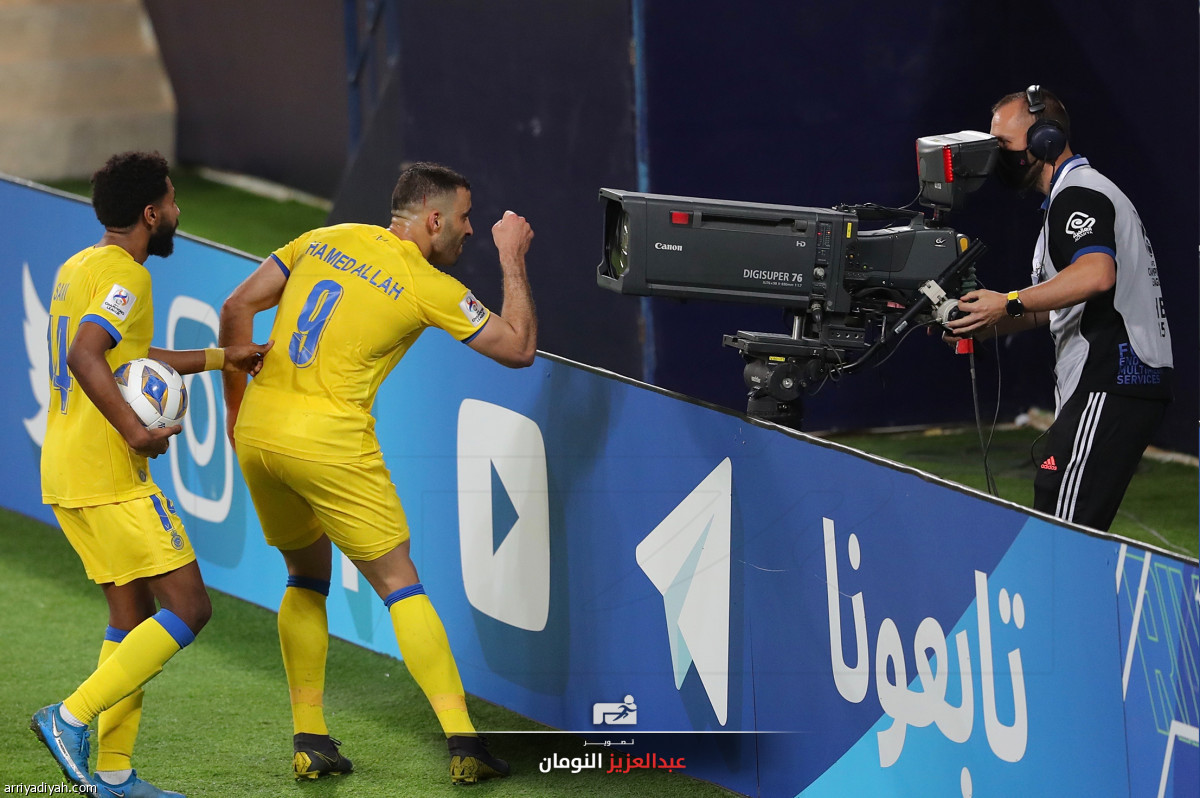 النصر يتمسك بالقمة «صور»